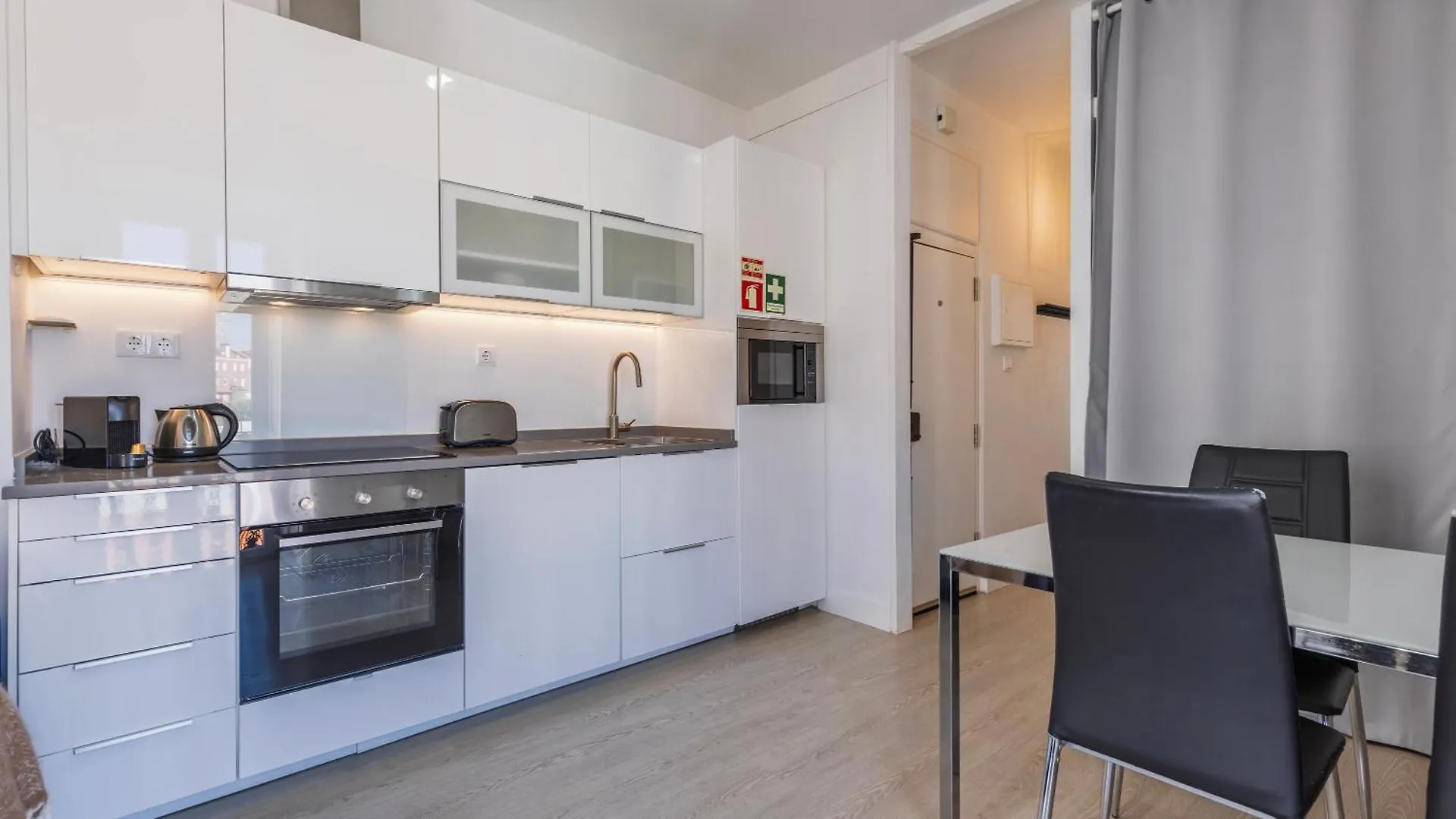 Classic Topfloor Apartment By Lovelystay Lissabon